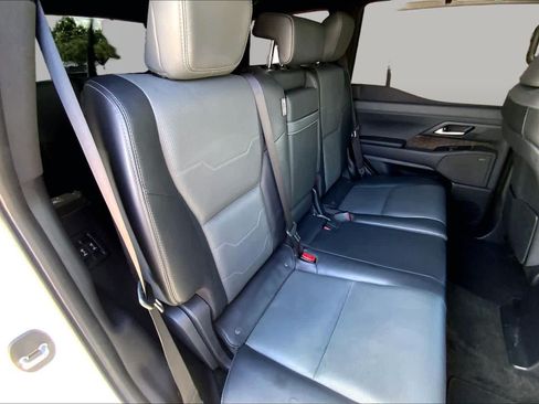 Used 2024 Lexus GX 550 w/ Accessory Package (Z1) AWD/4WD image 20