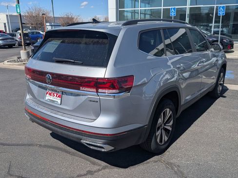 Used 2025 Volkswagen Atlas SE image 5