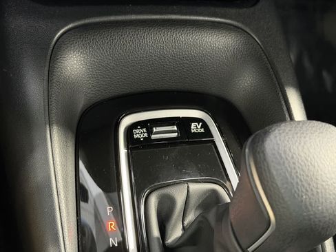 Used 2025 Toyota Corolla SE FWD image 21