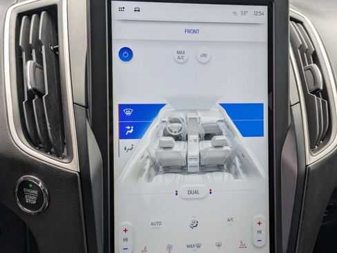 Used 2023 Ford Edge SEL image 24