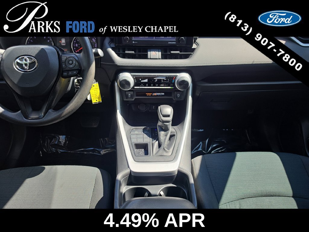 Used 2021 Toyota RAV4 LE AWD/4WD image 13