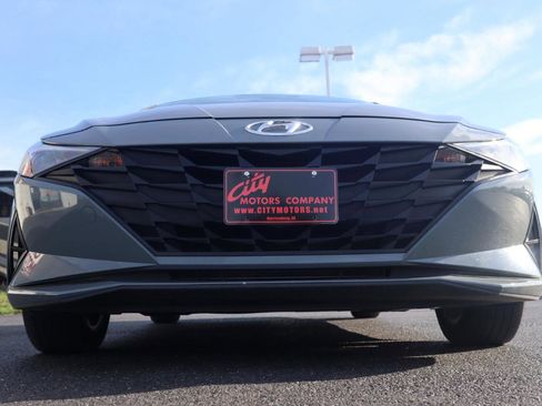 Used 2023 Hyundai Elantra SEL image 4