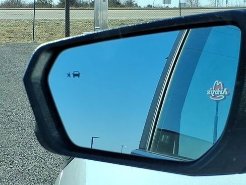 Certified 2024 Chevrolet Equinox LT w/ LPO, Floor Liner Package image 15