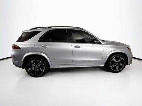 Used 2025 Mercedes-Benz GLE 450e 4MATIC image 4