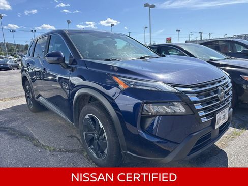 Certified 2025 Nissan Rogue SV AWD/4WD image 4