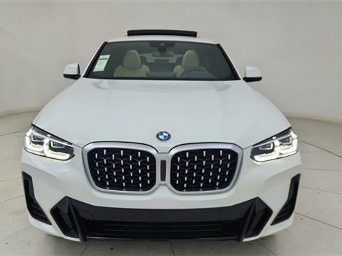 Used 2025 BMW X4 xDrive30i image 13