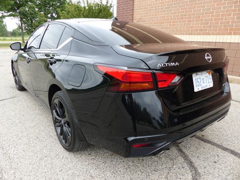 Used 2024 Nissan Altima 2.5 SR AWD/4WD image 8