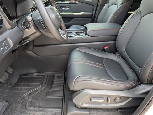 New 2025 Honda Pilot TrailSport image 15