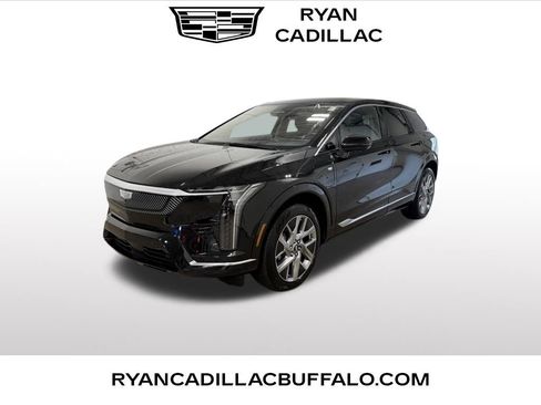 Certified 2025 Cadillac Optiq Luxury 2 w/ LPO, Floor Liner Package AWD/4WD image 1