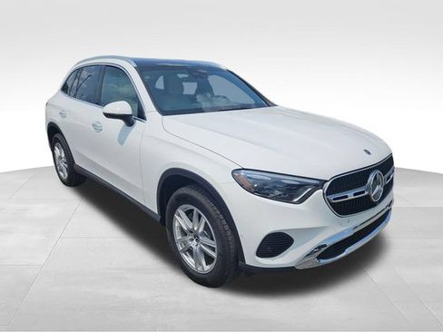 Used 2026 Mercedes-Benz GLC 300 image 6