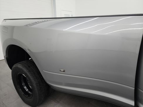 Used 2024 RAM 3500 Big Horn w/ Night Edition image 28