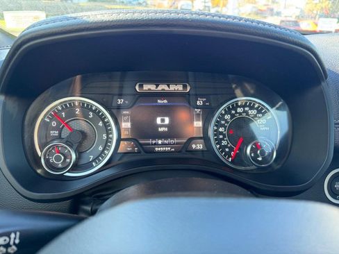 Used 2024 RAM 1500 Laramie image 28