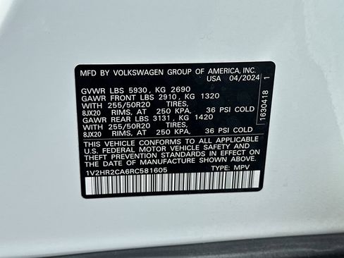 Used 2024 Volkswagen Atlas SE AWD/4WD image 31
