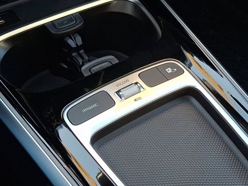 New 2026 Mercedes-Benz GLB 250 4MATIC image 14