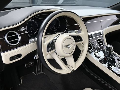 Certified 2023 Bentley Continental GT V8 AWD/4WD image 17