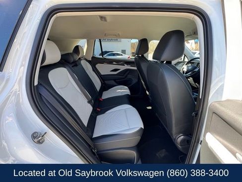 Used 2025 Volkswagen Tiguan SE AWD/4WD image 23