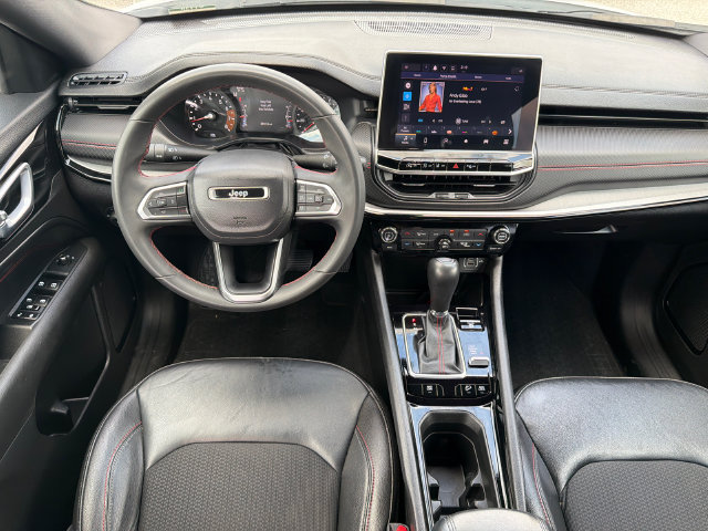 Used 2025 Jeep Compass Trailhawk AWD/4WD image 24