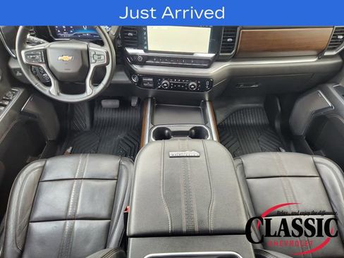 Used 2024 Chevrolet Silverado 2500 High Country w/ Technology Package AWD/4WD image 36