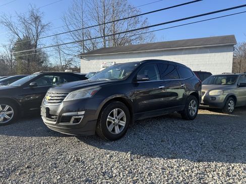 Used 2014 Chevrolet Traverse LT image 1