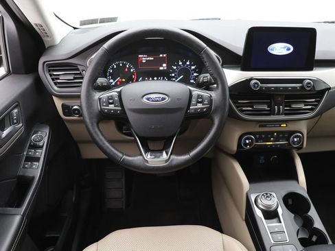 Used 2021 Ford Escape SEL image 13