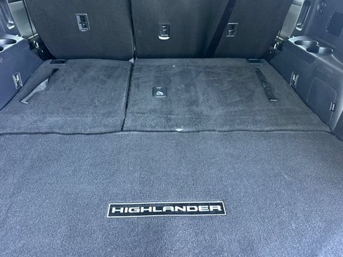 Certified 2025 Toyota Highlander LE AWD/4WD image 20