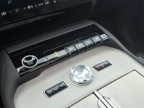 New 2026 Lincoln Navigator Reserve AWD/4WD image 25