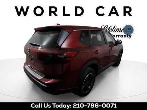 Used 2025 Nissan Rogue SV image 7