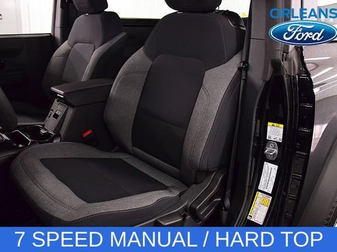 Used 2025 Ford Bronco 2-Door AWD/4WD image 29
