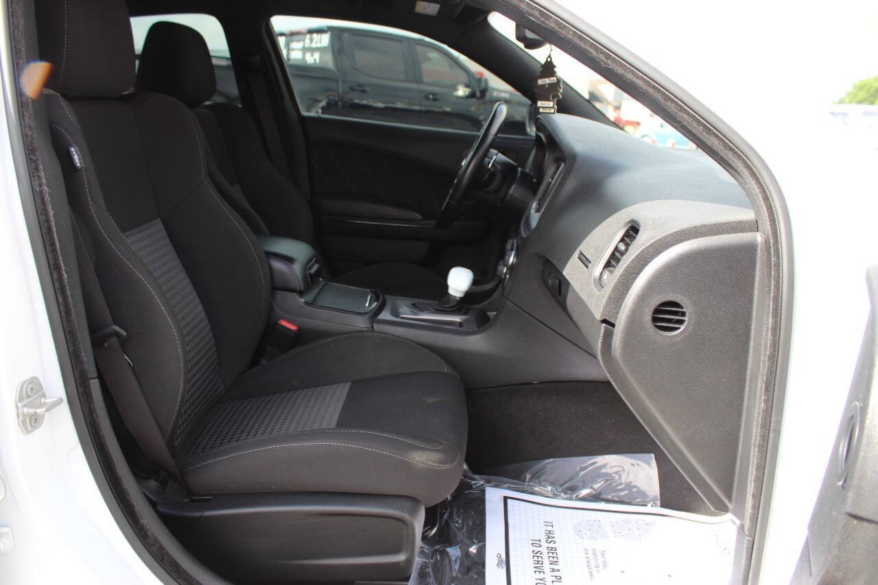 Used 2023 Dodge Charger R/T w/ Blacktop Package RWD image 13