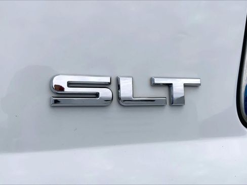Used 2015 GMC Yukon SLT w/ Open Road Package AWD/4WD image 9
