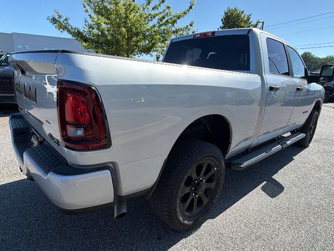 Used 2026 RAM 2500 Big Horn AWD/4WD image 8