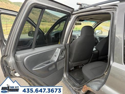Used 2004 Jeep Grand Cherokee Laredo w/ Convenience Group AWD/4WD image 21