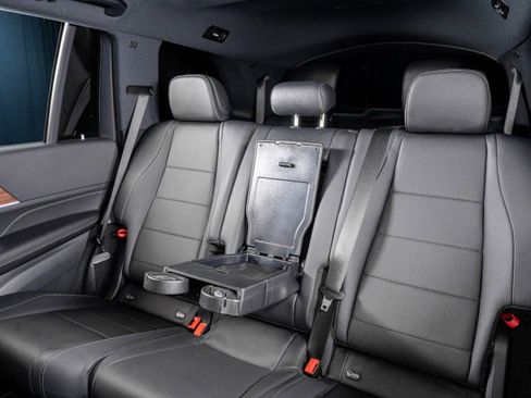 Certified 2025 Mercedes-Benz GLS 450 4MATIC image 18