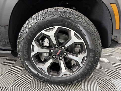 New 2026 GMC Yukon AT4 Ultimate w/ LPO, Floor Liner Package AWD/4WD image 11