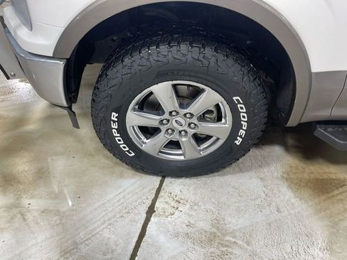 Used 2018 Ford F150 Lariat w/ Equipment Group 502A Luxury image 10