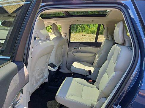 Certified 2023 Volvo XC90 B6 Plus w/ Protection Package AWD/4WD image 10