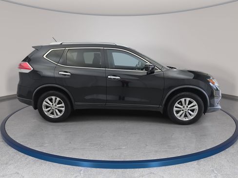 Used 2016 Nissan Rogue SV w/ SV Premium Package AWD/4WD image 4