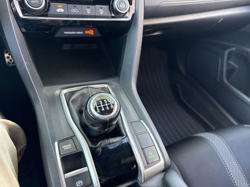 Used 2020 Honda Civic Sport image 45