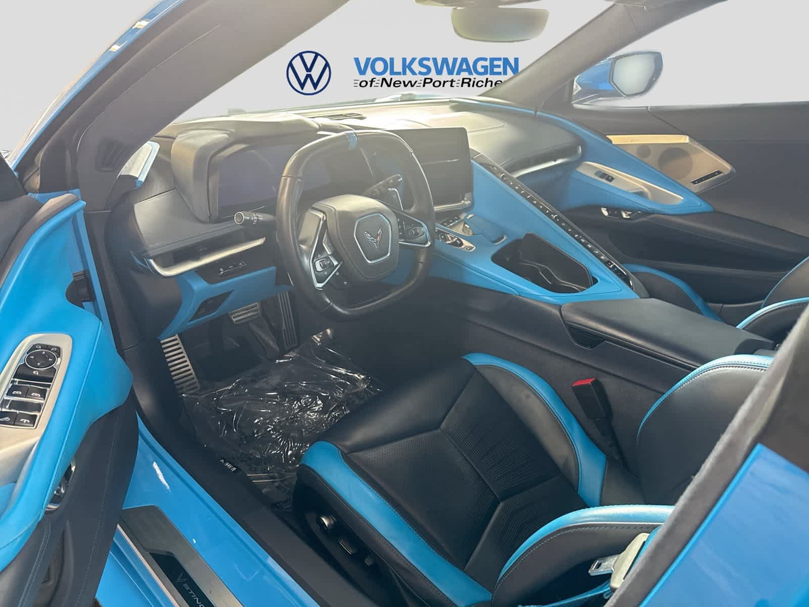 Used 2023 Chevrolet Corvette Stingray Premium Conv w/ Z51 Performance Package RWD image 10