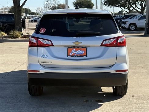 Certified 2021 Chevrolet Equinox LS w/ LS Convenience Package image 5