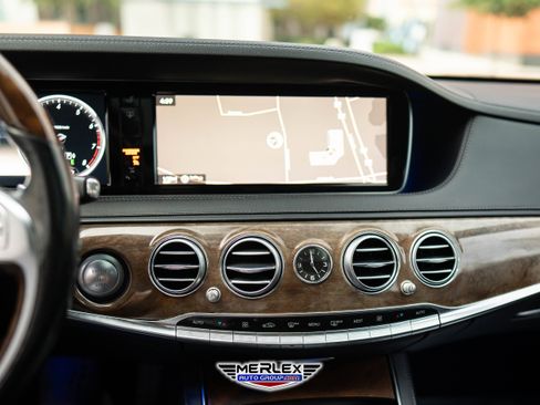 Used 2014 Mercedes-Benz S 550 Sedan w/ Sport Package w/ Sport Package image 31