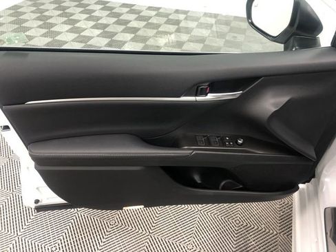 Used 2023 Toyota Camry XSE image 12