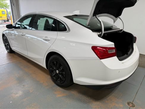 Used 2024 Chevrolet Malibu LT FWD image 4