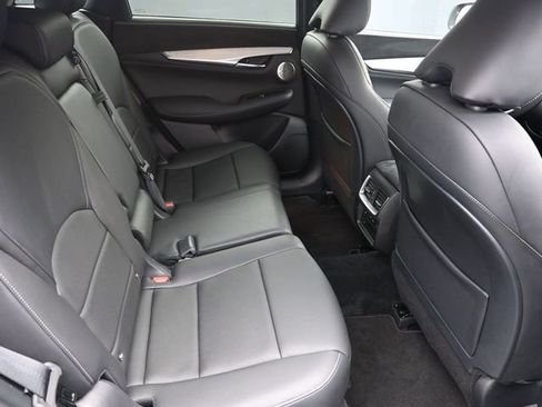 Used 2023 INFINITI QX50 Sensory image 34