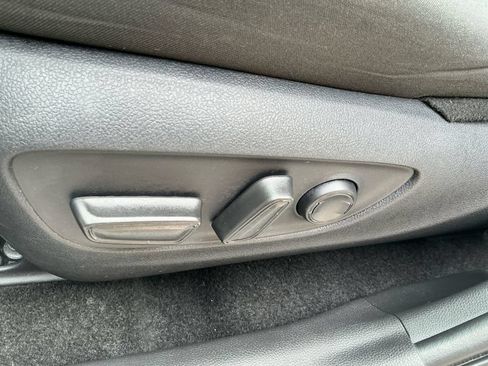 Used 2025 Toyota RAV4 XLE AWD/4WD image 20