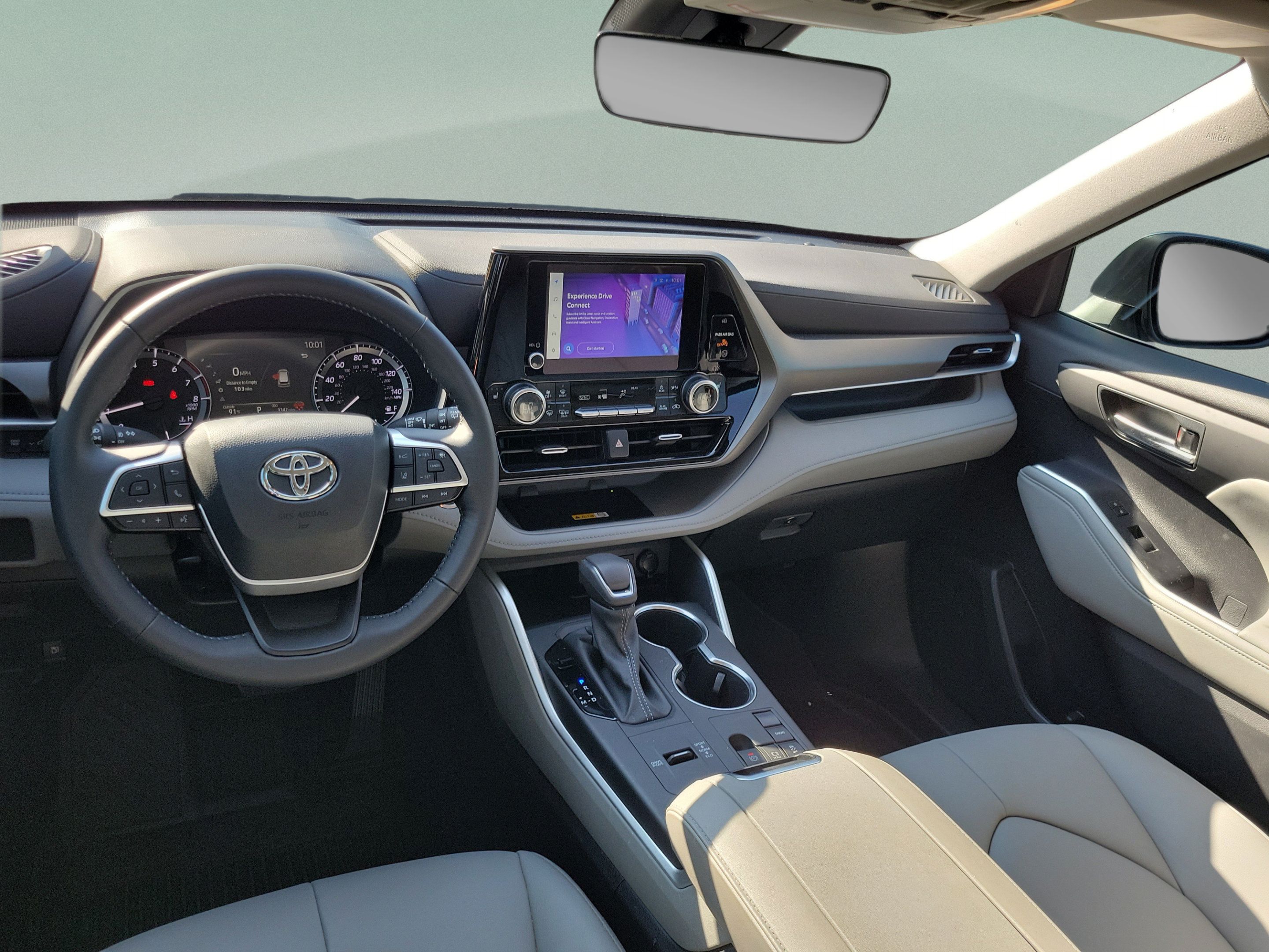 Used 2024 Toyota Highlander XLE FWD image 20