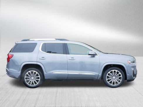Used 2022 GMC Acadia Denali w/ Denali Ultimate Package image 8