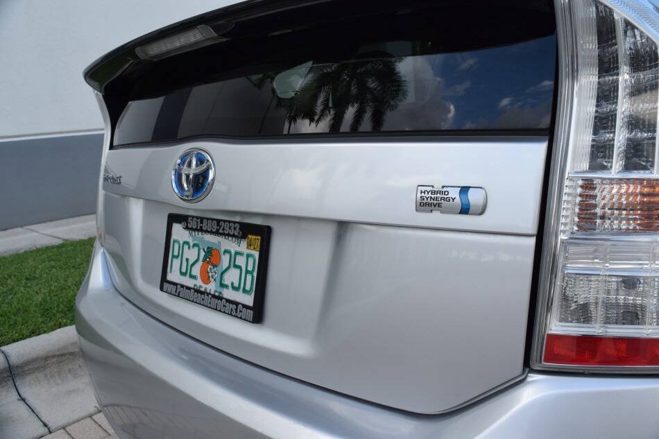Used 2010 Toyota Prius Two w/ Preferred Accessory Pkg FWD image 25
