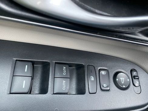 Used 2022 Honda CR-V Touring image 13