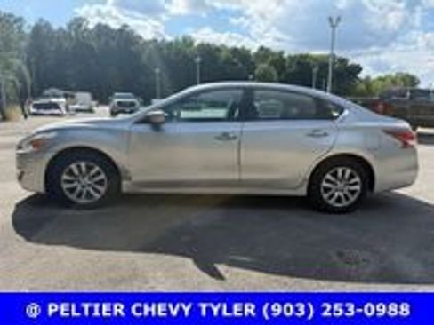 Used 2015 Nissan Altima 2.5 S FWD image 3